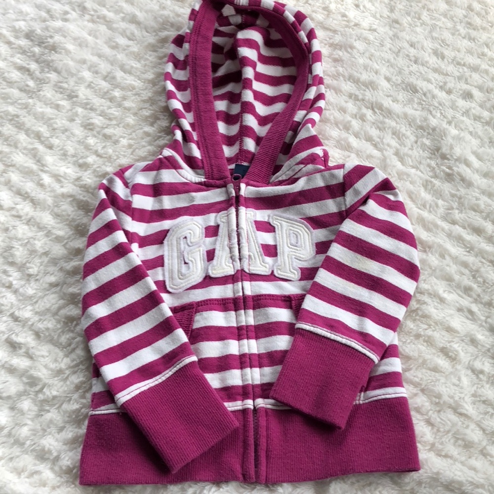 Gap zip up